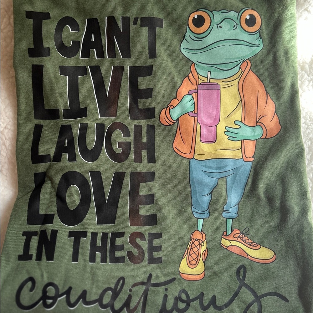 Gildan Green Frog Graphic Tee